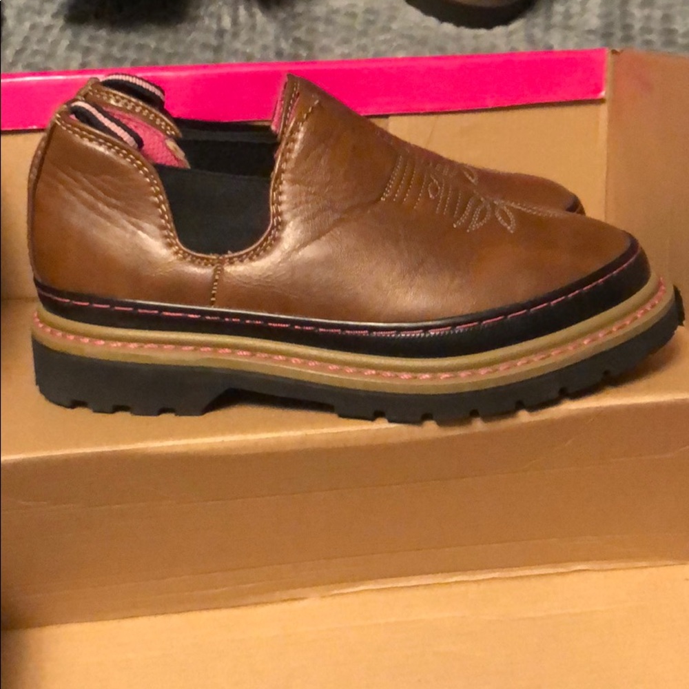 Western Chief Romeo style shoe